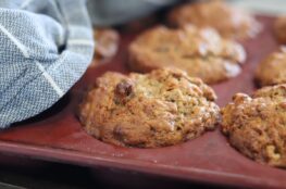 Easy banana muffins (with walnuts just for fun)