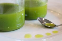 making parsley oil