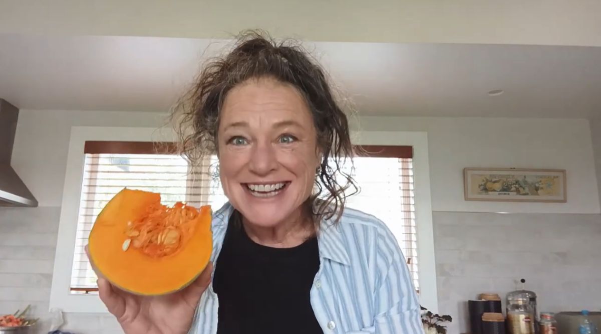 pumpkin cutting hack